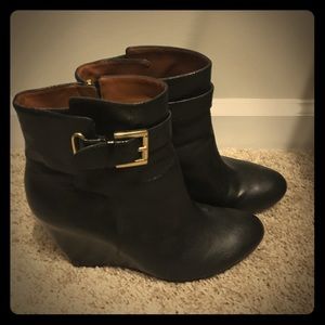 Nine West ankle booties size 7.5